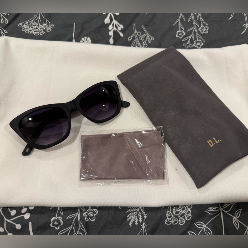 DL (Dan Levy) Black Sunglasses for Women